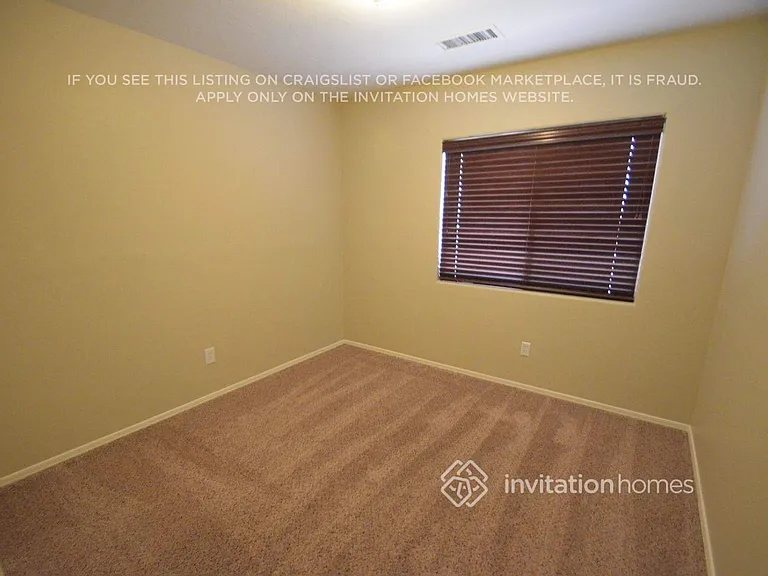 5605 S 51st Dr — Photo 7