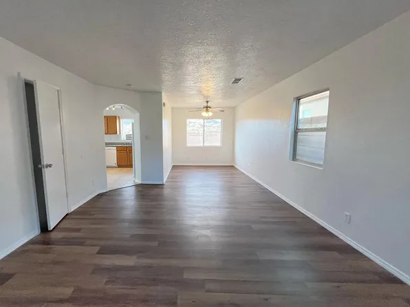 6912 Skylar Dr NE, Rio Rancho, NM 87144