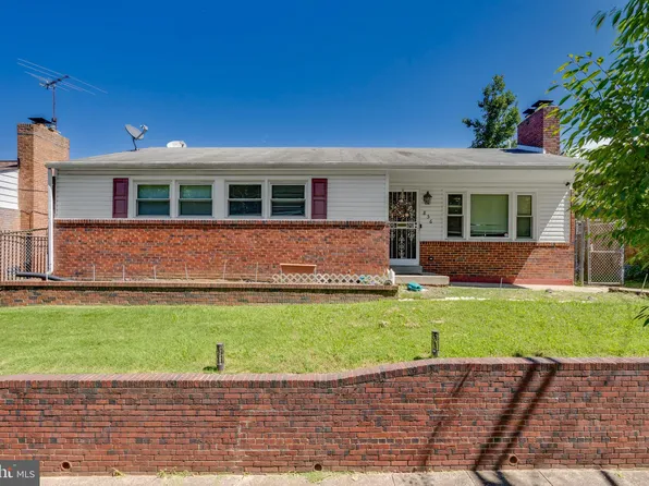 856 Burns St SE, Washington, DC 20019