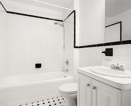 4th image of 235 E 73rd St APT 1A