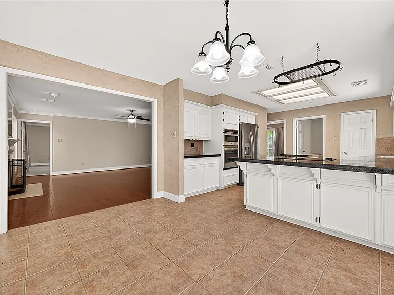 4506 Warwick Dr — Photo 11