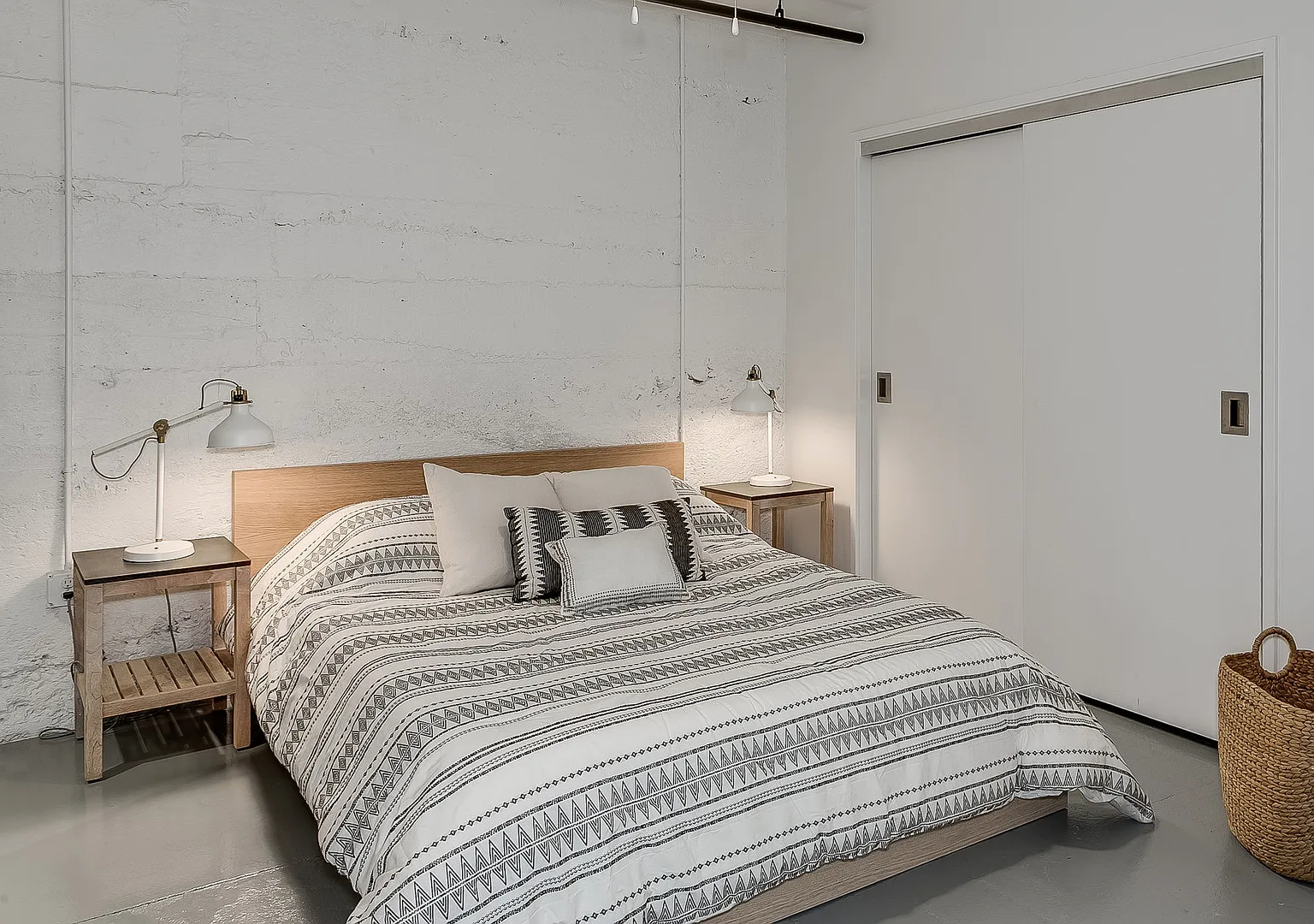 520Commerce — Photo 3