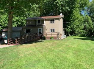 319 N Jasper St, Sheridan, MI 48884