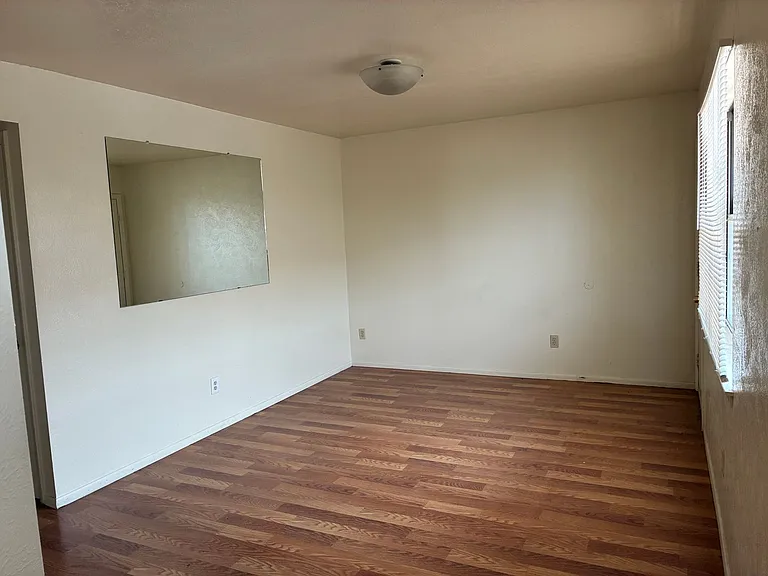 538 Ortiz Dr SE — Photo 6