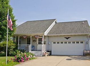 303 E Fox St, Wolcott, IN 47995
