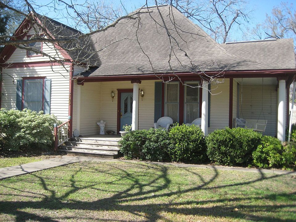 1st image of 705 Hudgins St
