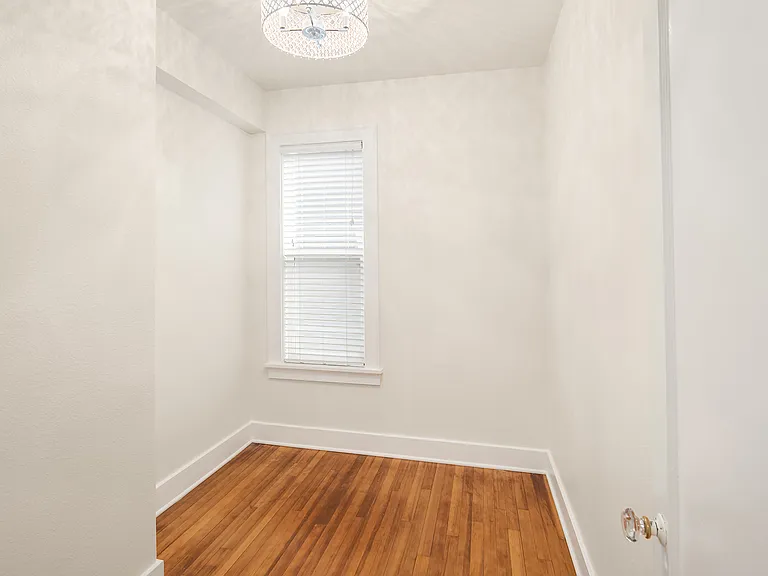905 NE 43rd St #207 — Photo 6