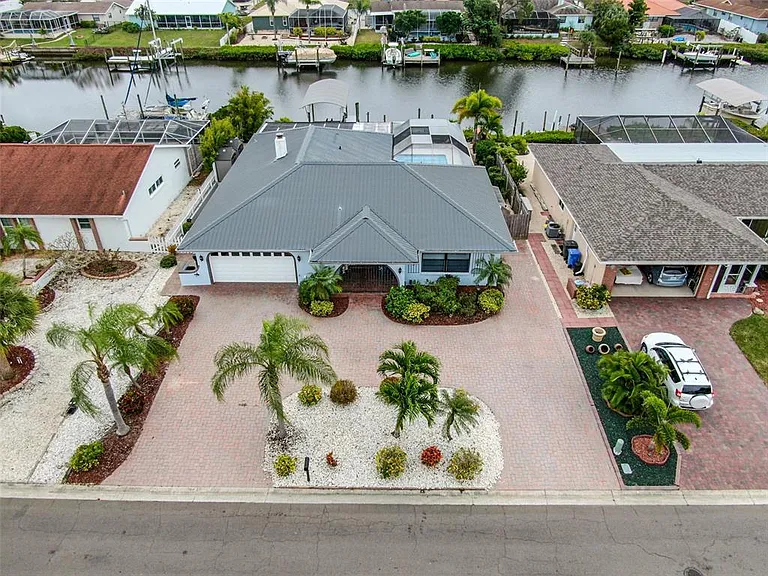 910 Chipaway Dr — Photo 36