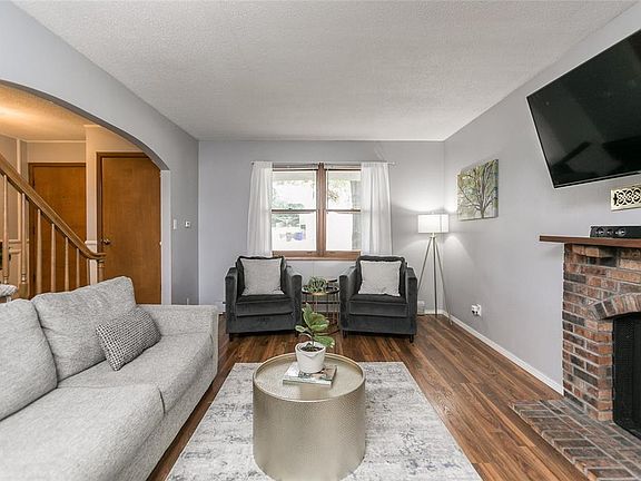 5th image of 248 32nd St NW