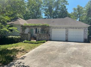 981 Lacon Dr, Newport News, VA 23608