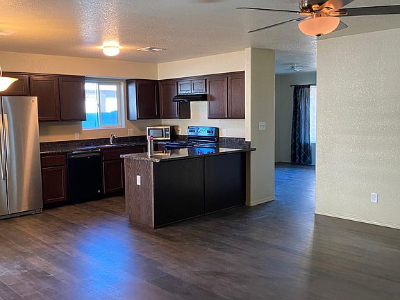 Family room to kitchen