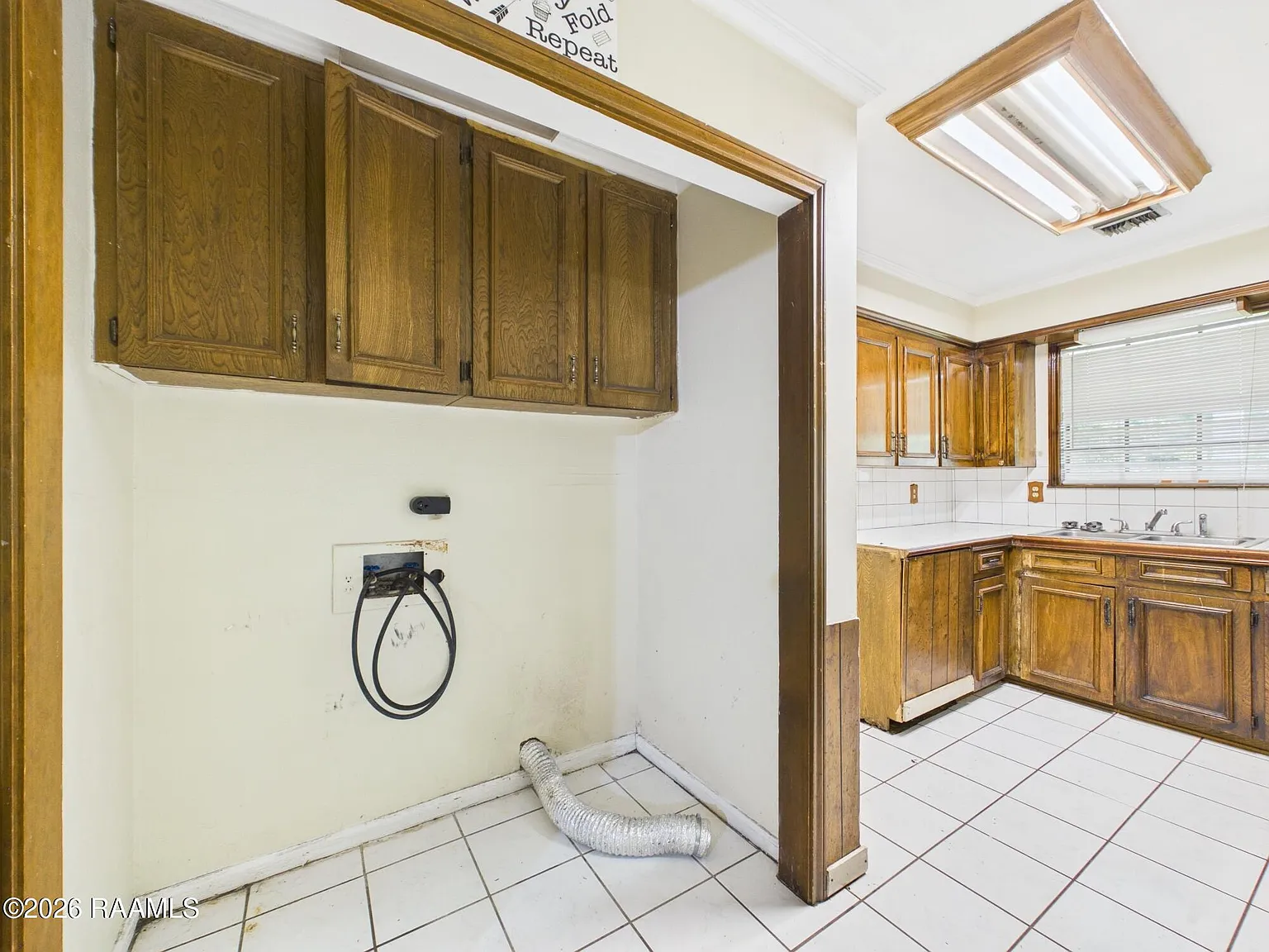 4 bed, 2600 sqft, $1,950 — Photo 3