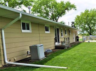 1706 Road 13, York, NE 68467