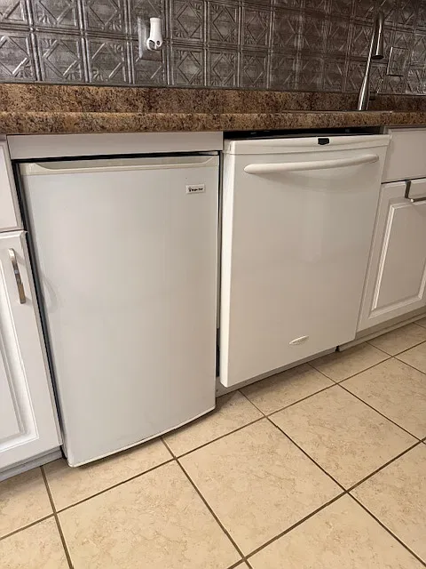 2 bed, 950 sqft, $1,250 — Photo 3