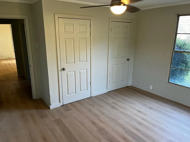 724 E Barbara St — Photo 14