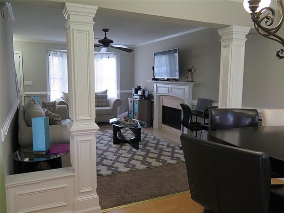 5th image of 138 Summer Crest Pl SW