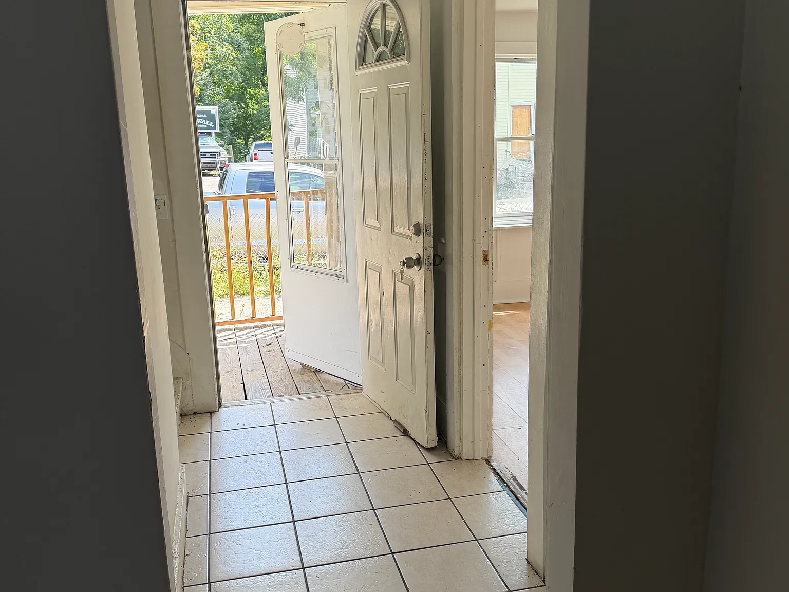 3 bed, 1142 sqft, $3,100 — Photo 1
