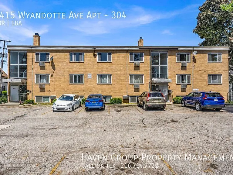 1415 Wyandotte Ave #304 — Photo 1