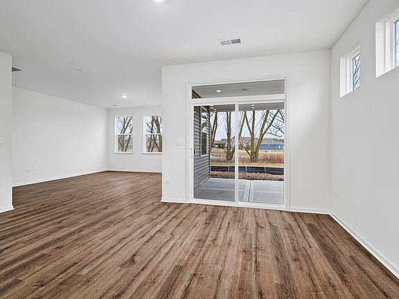 5th image of 10515 Morse Pl