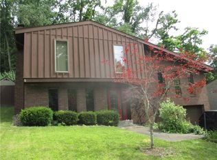 106 Larchwood Dr, Turtle Creek, PA 15145