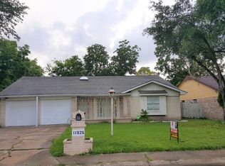 11926 Barrett Brae Dr, Houston, TX 77072