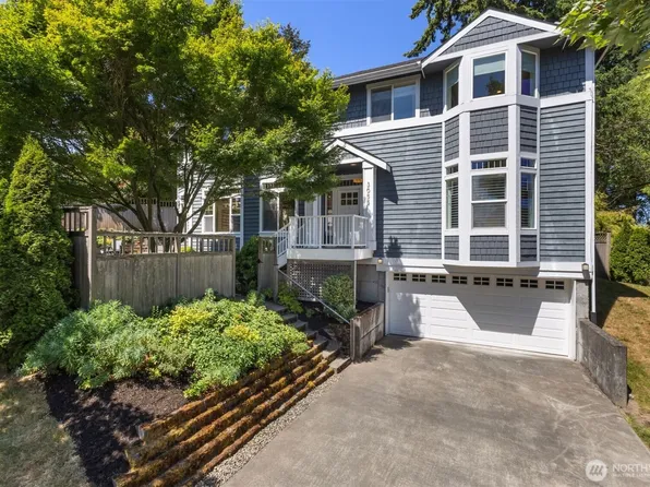 3055 49th Avenue SW, Seattle, WA 98116