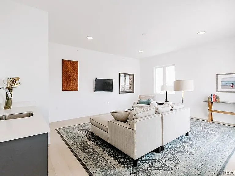 2530 Lawrence St #107 — Photo 23