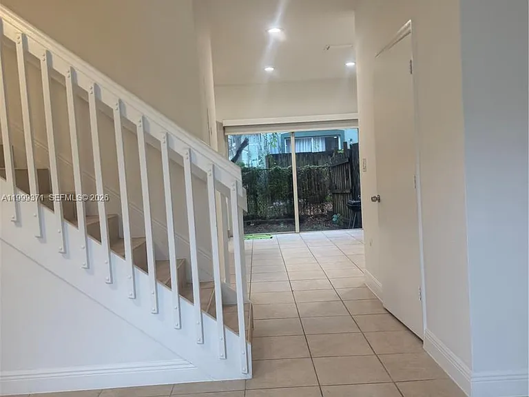 2953 SE 15th Ter #2953 — Photo 3