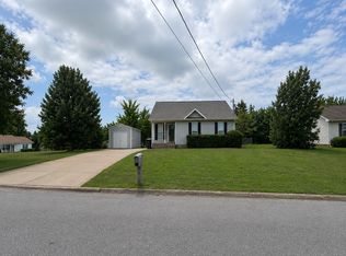 954 Winesap Rd, Clarksville, TN 37040
