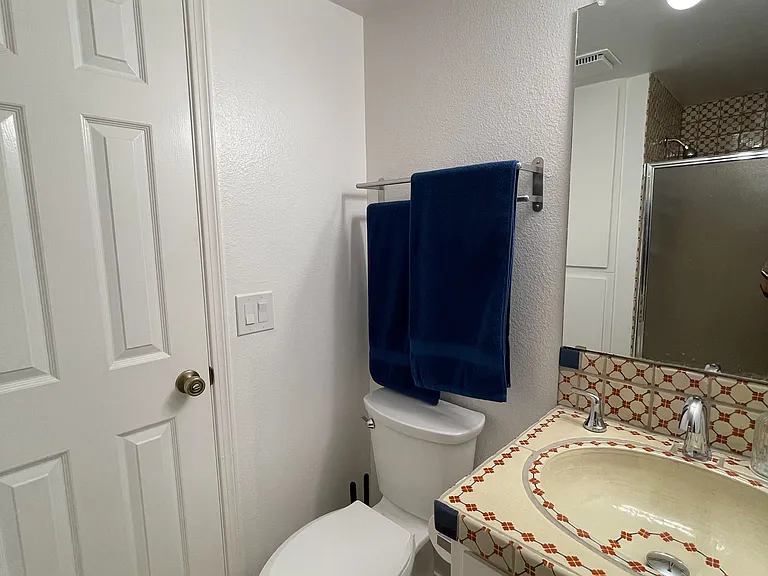 Upstairs bathroom with beautiful hand-painted Mexican tile