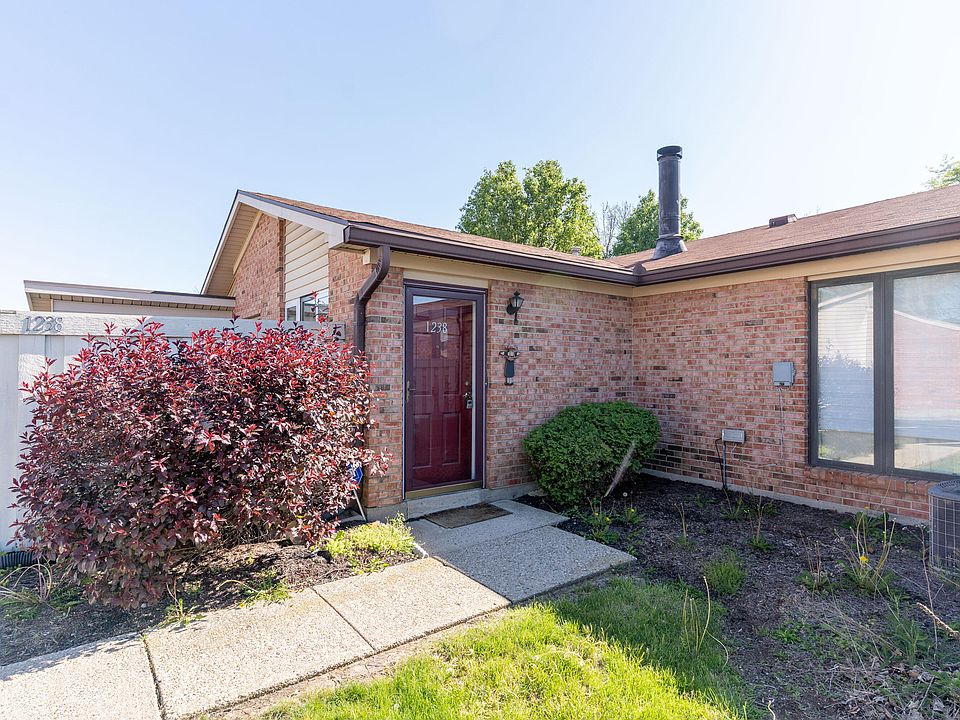 1st image of 1238 Hollowbrook Dr
