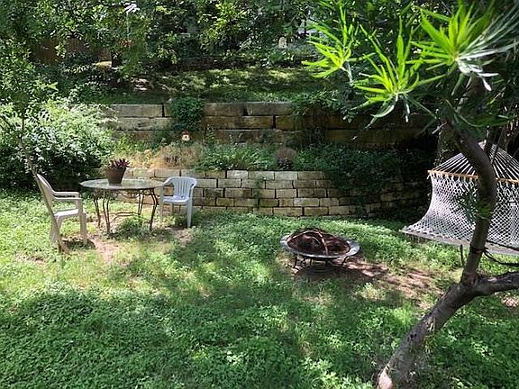 3rd image of 1510 Oak Heights Dr #A