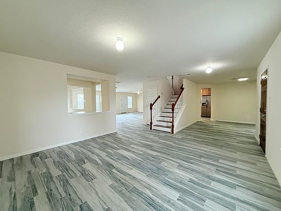 5th image of 1130 Americana Dr