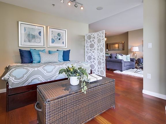 5th image of 510 1st Ave Unit 301