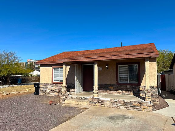 2 Bedroom 2 Bath home in Central Phoenix