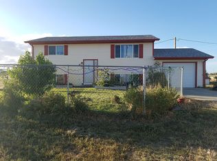 45 S Monkey Rd, Glenrock, WY 82637