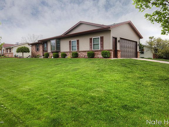 2nd image of 2566 Bluewater Ct SW