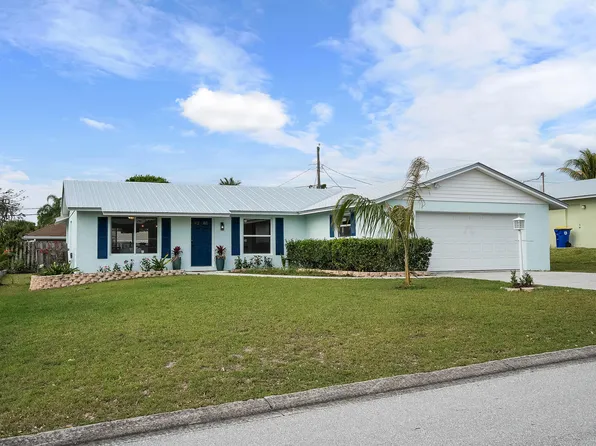 7423 SE James Street, Hobe Sound, FL 33455