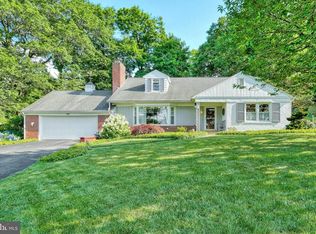 120 Woodland Dr, York, PA 17407
