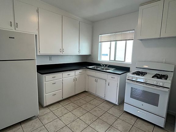 4th image of 1520 Orizaba Ave APT 5