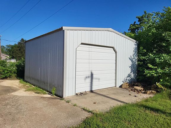 3rd image of 12404 Jane Dr