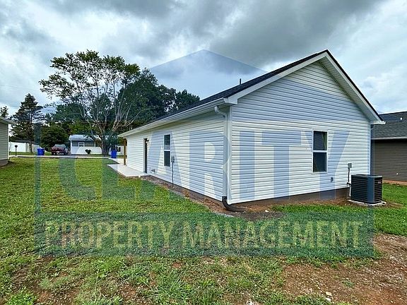 4th image of 615 Linda Dr SE