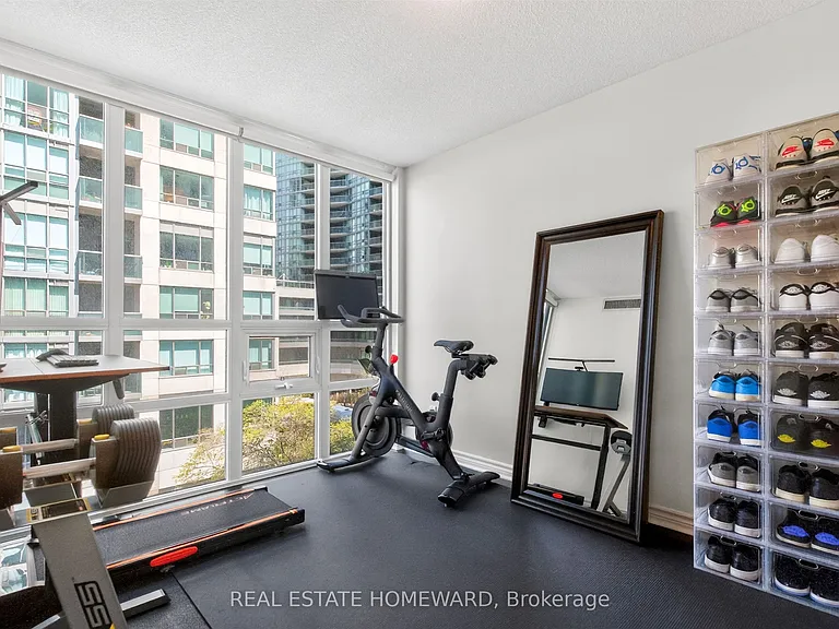 25 Lower Simcoe St #518 — Photo 14