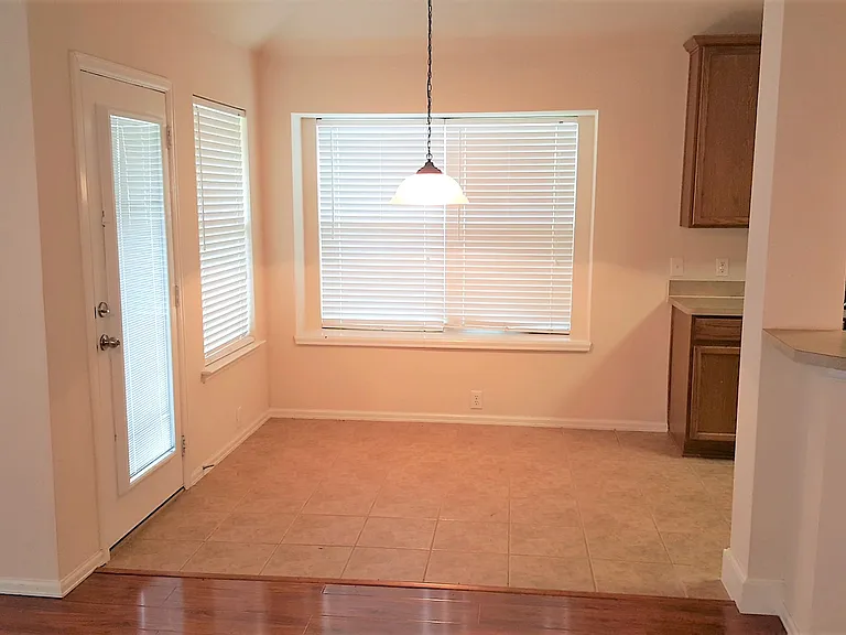 4536 Butterfly Way — Photo 5