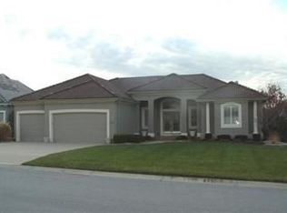 4226 NE Edmonson Ct, Lees Summit, MO 64064