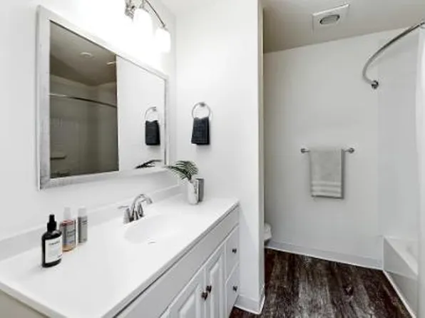 Aspire 160, 149 SW 160th St #A12, Seattle, WA 98166