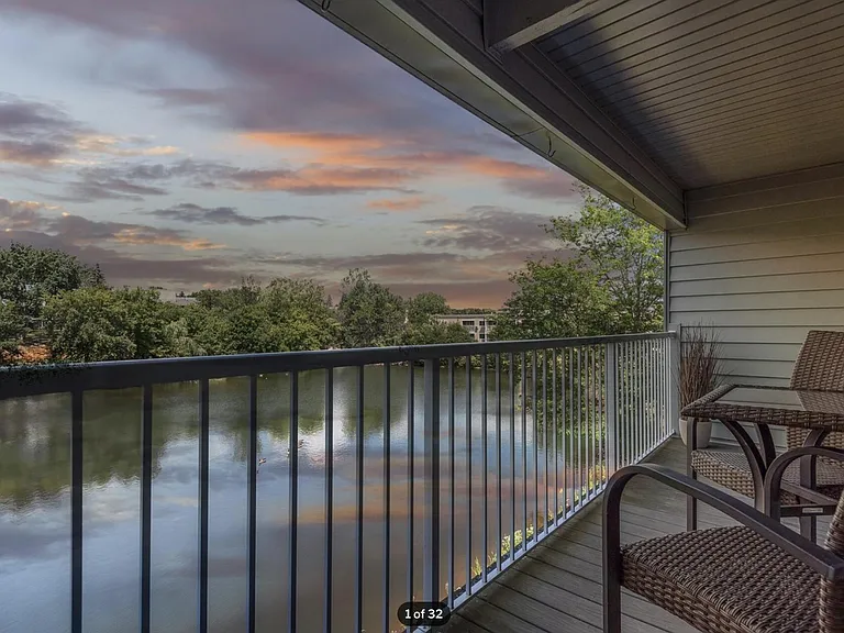 175 County Road B2 E #308 — Photo 31