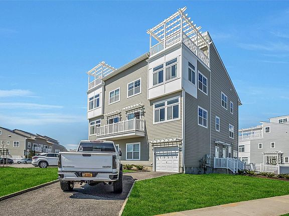 4th image of 115 Beach 62nd St
