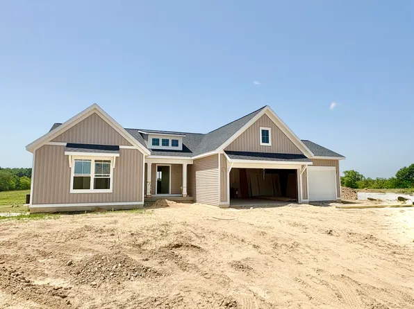 7093 Kettle Dale Ave SE, Alto, MI 49302