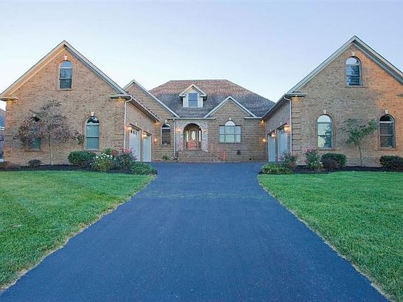 3rd image of 113 Parker Ln